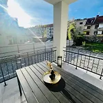 Appartement Riviera Centrum, Private Parking And Smart Check In *