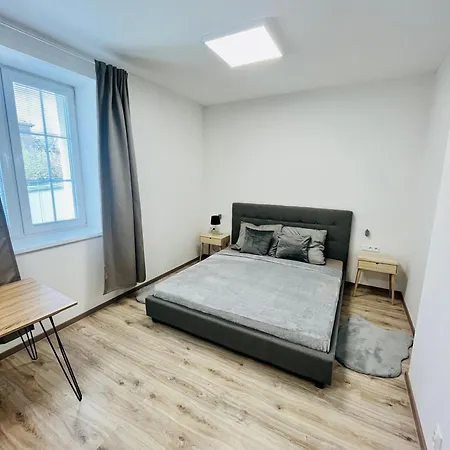 Riviera Centrum, Private Parking And Smart Check In Appartement Banská Bystrica