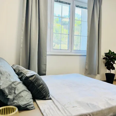 Riviera Centrum, Private Parking And Smart Check In Appartement